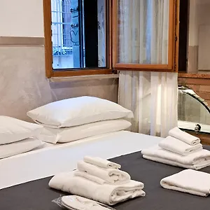 Lovely And Quiet Cannaregio Apartment Venice